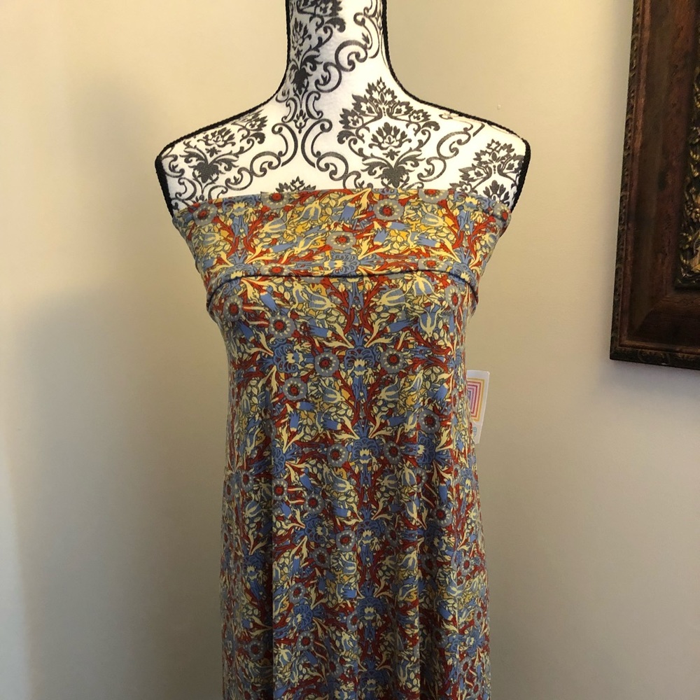 Bnwt 2xl lularoe azure. Gorgeous!